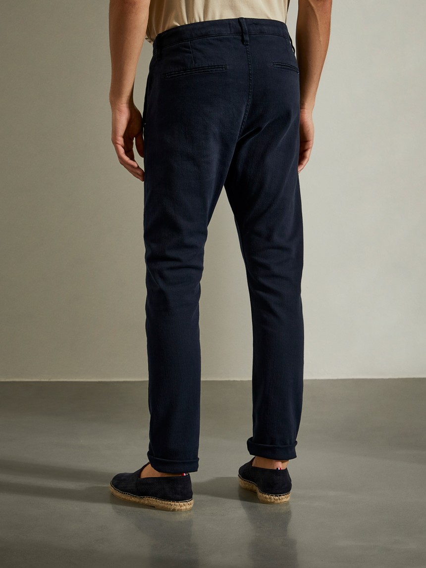 Cal�as chino com pregas