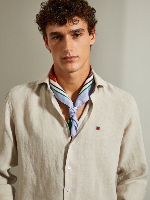 Slim fit shirt