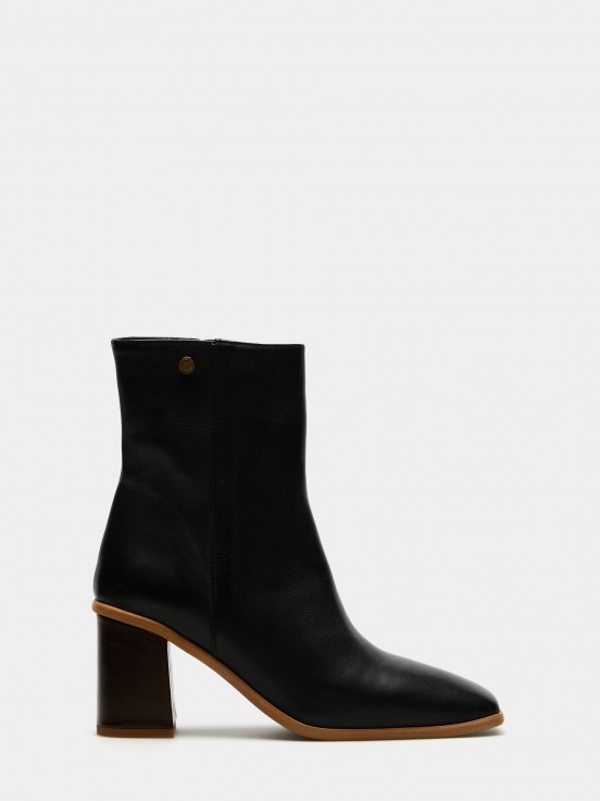 Black ankle boots with heel