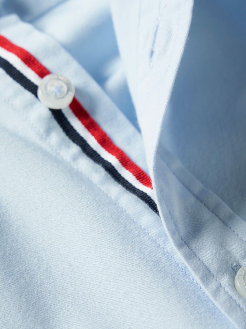 Camisa slim fit em sarja