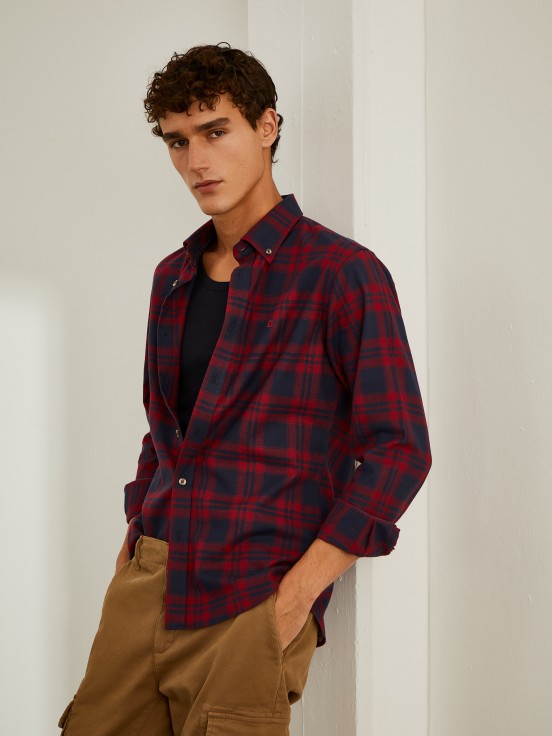 Shirt with plaid pattern