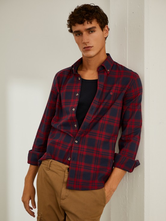 Shirt with plaid pattern