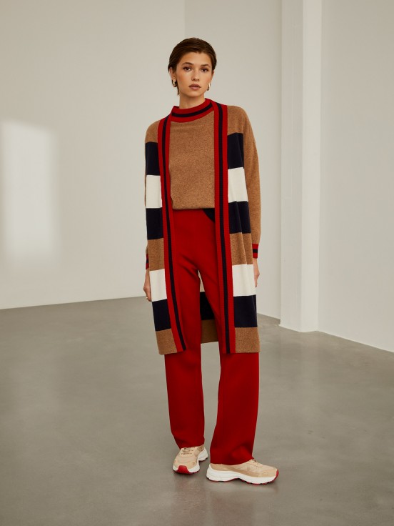 Knitted coat with wool