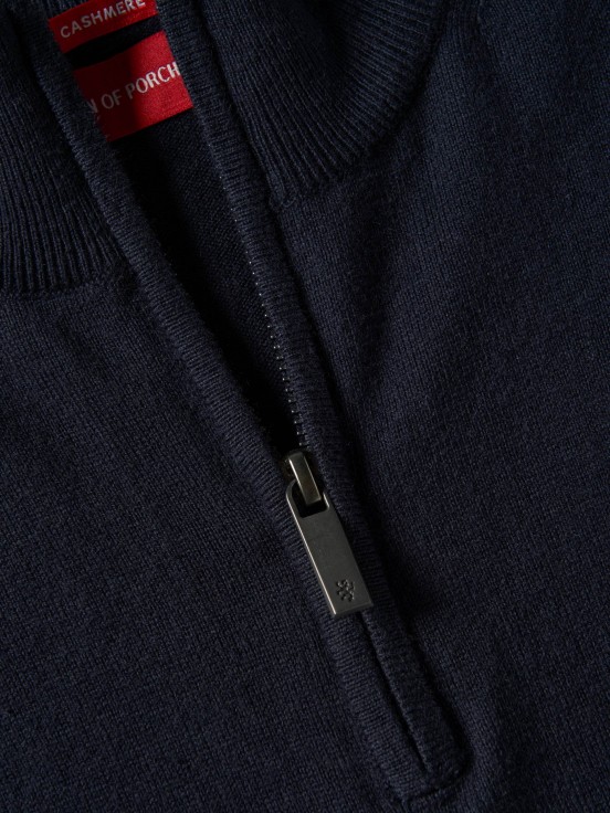 Sweatshirt with zipper