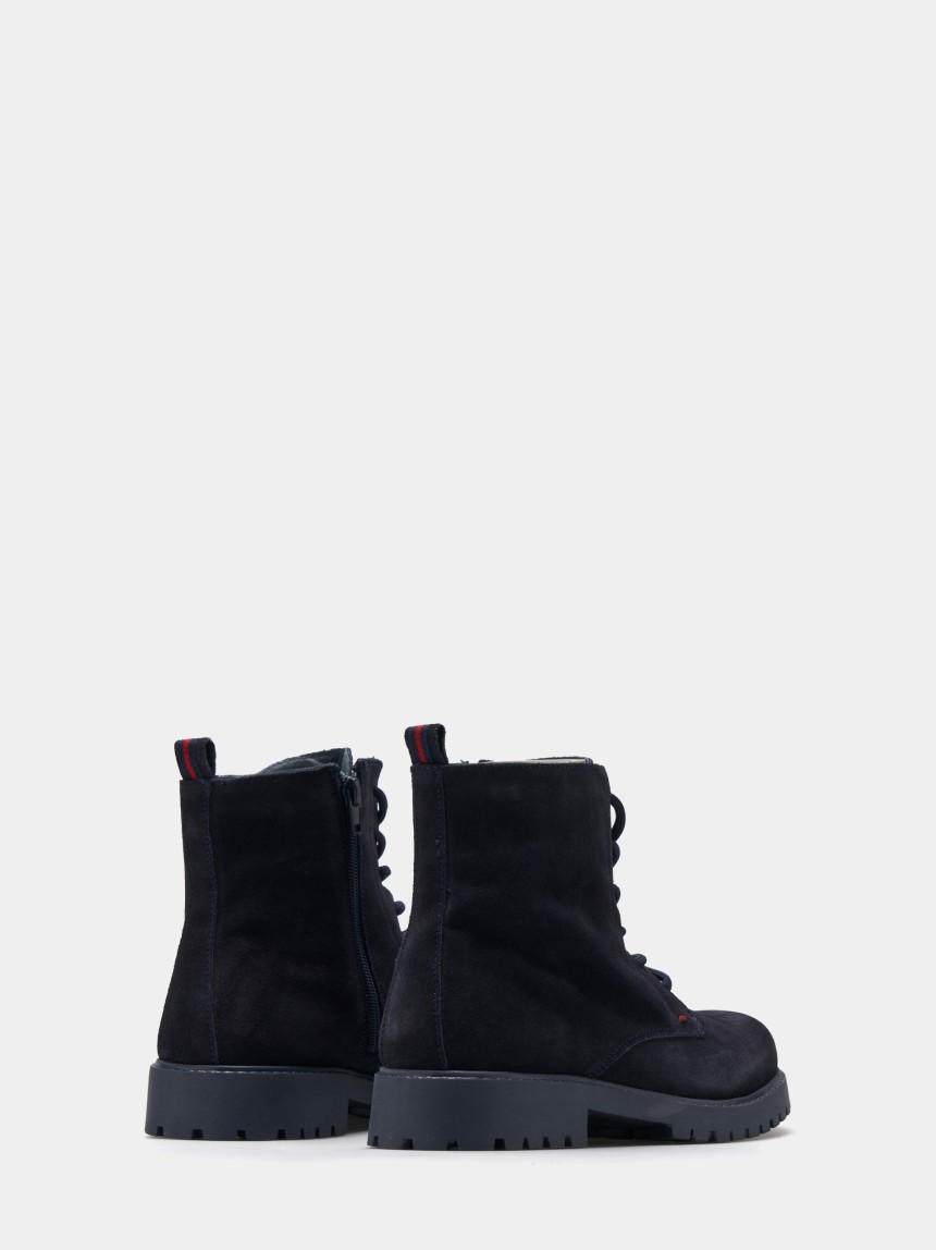 Bota com fecho
