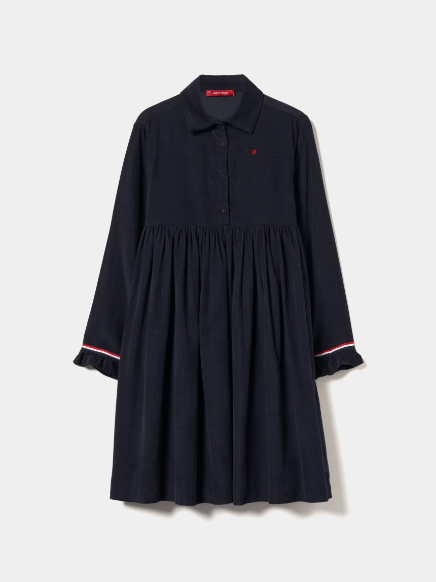 Vestido decote camiseiro em bombazina