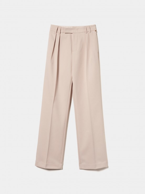 Pants with pleats