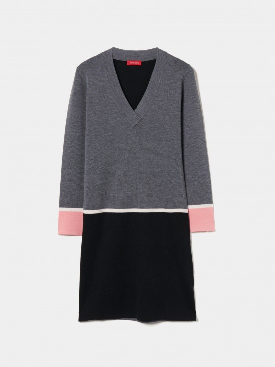 Colorblock knit dress