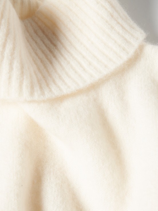 Turtleneck sweater with alpaca wool