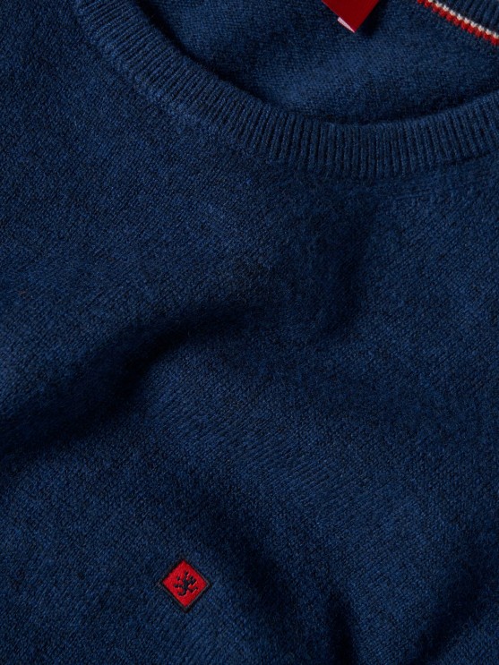 Wool pullover