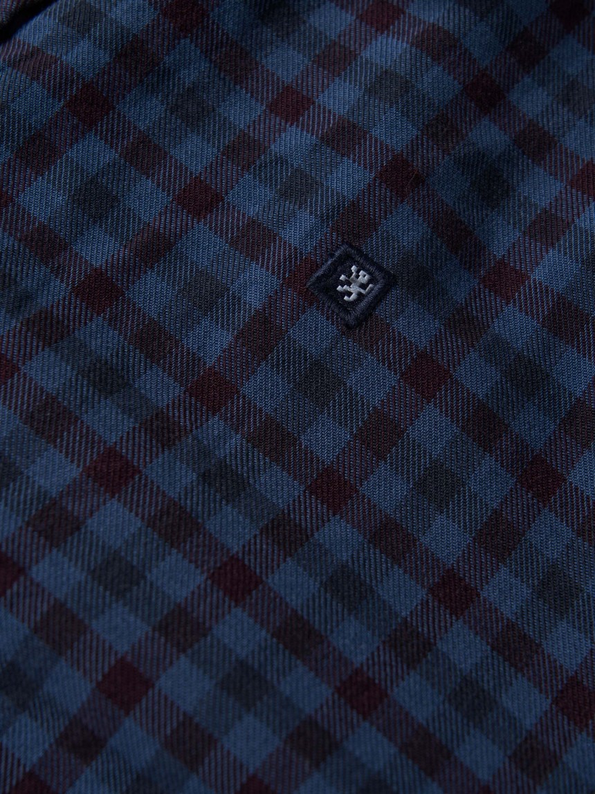 Slim fit shirt