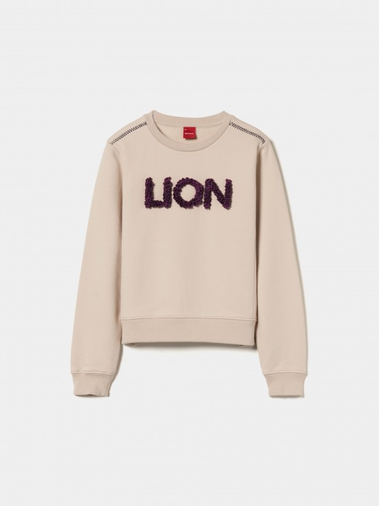 Sweater Lion