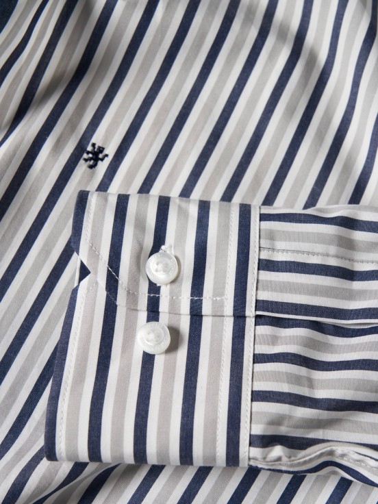 Regular fit striped shirt