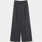 Wide pants with pleats