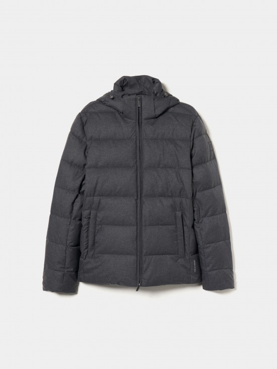 Water-repellent quilted jacket