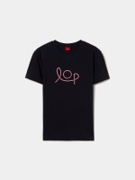 T-shirt com bordado