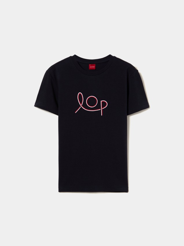 T-shirt com bordado