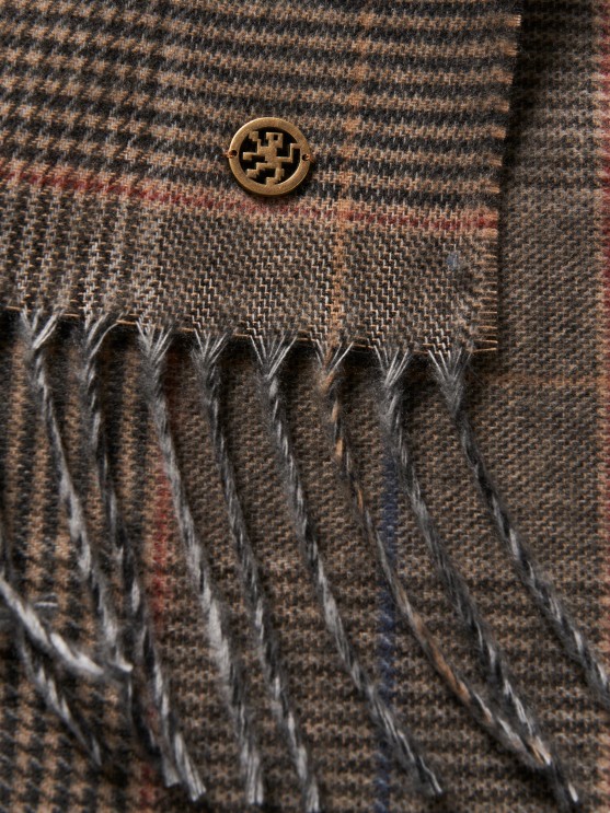 Plaid scarf