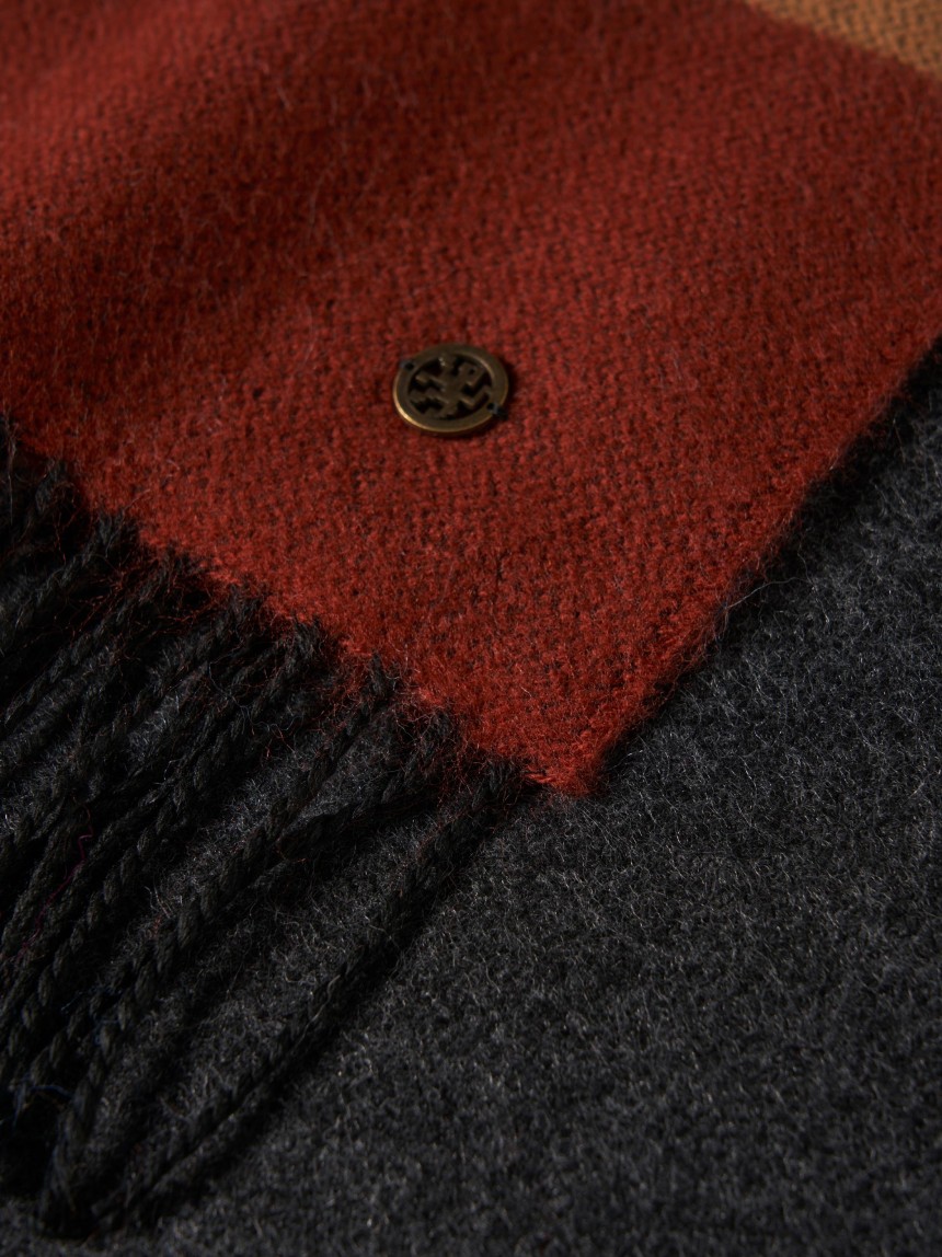 Tricolor scarf