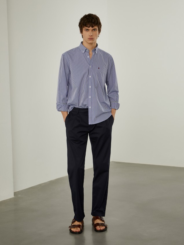 Camisa regular fit aos quadrados