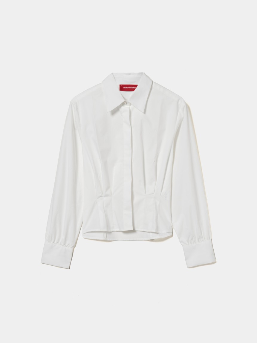 Shirt with pleats at the waist