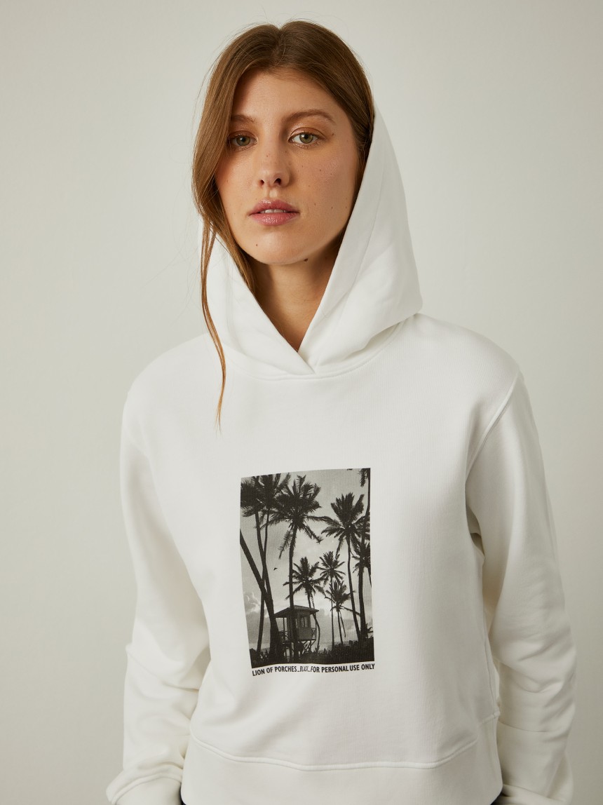 Hooded sweater