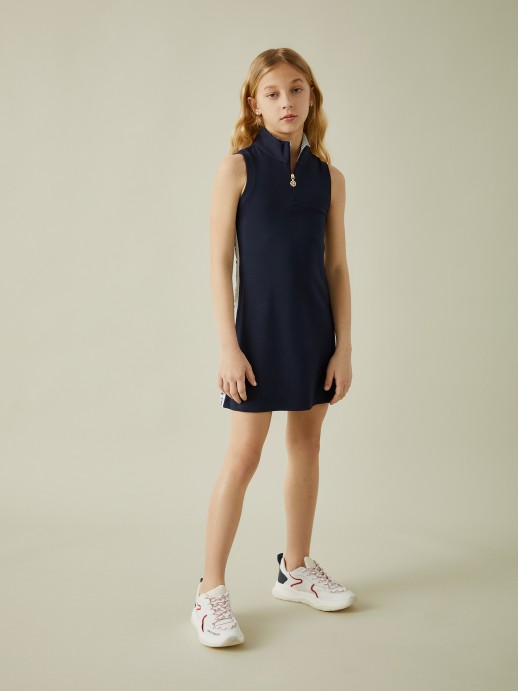 Sleeveless dress