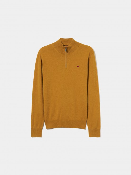 Sweater with zipper