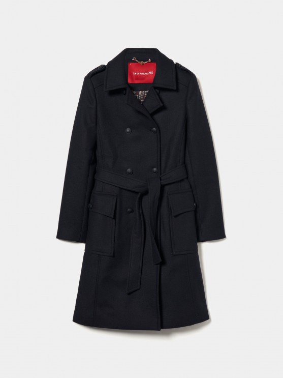 Double-breasted overcoat