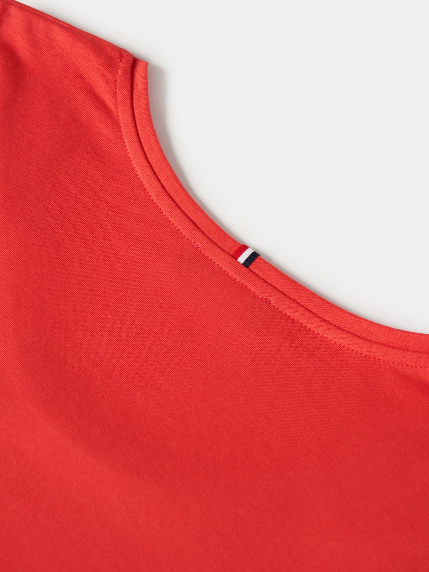 T-shirt b�sica de algod�o
