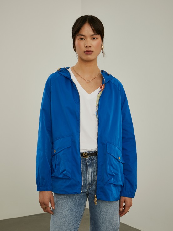 Parka with contrast lining