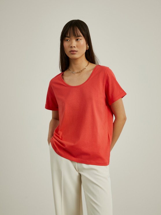 Basic cotton t-shirt