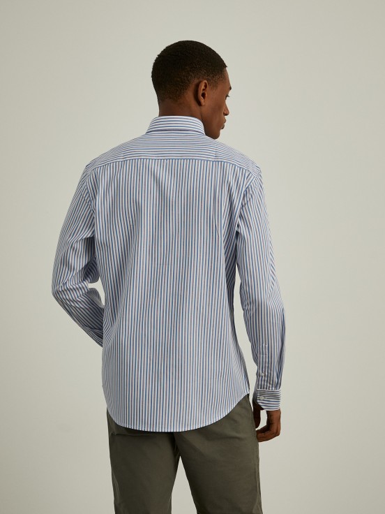 Slim fit striped shirt