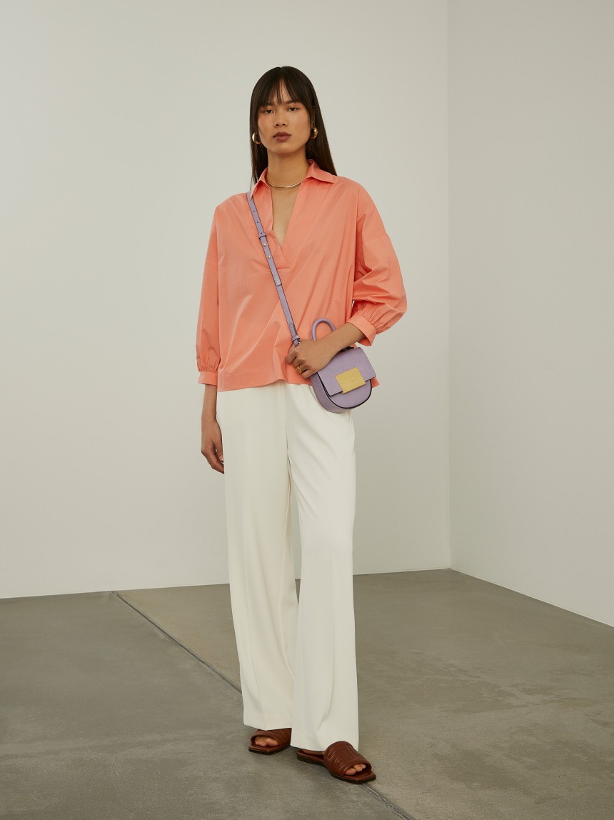 Shirt with flared sleeves