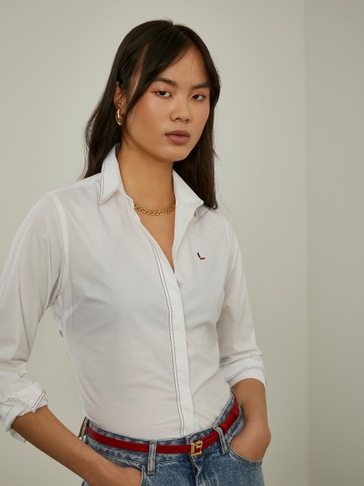 Plain shirt with contrasting fine stripes