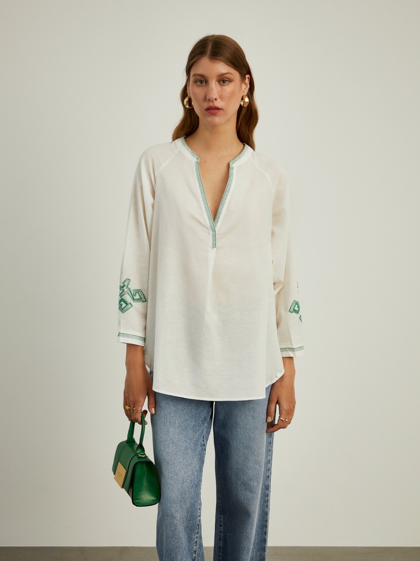 Blusa com bordado
