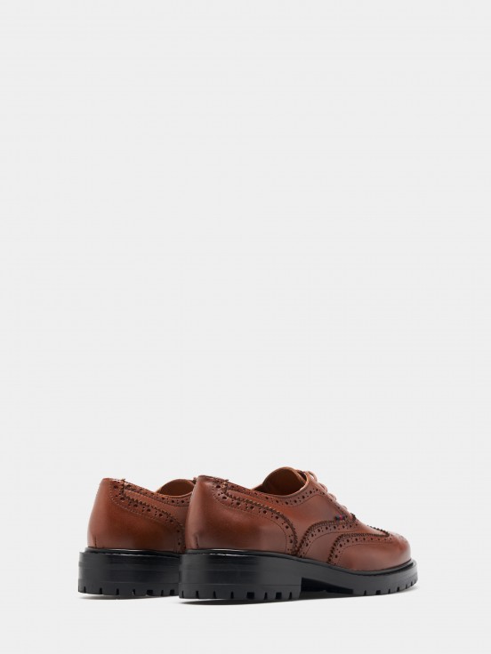 Leather brogue shoes