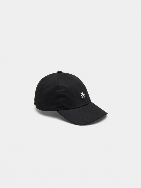 Cap with curved peak