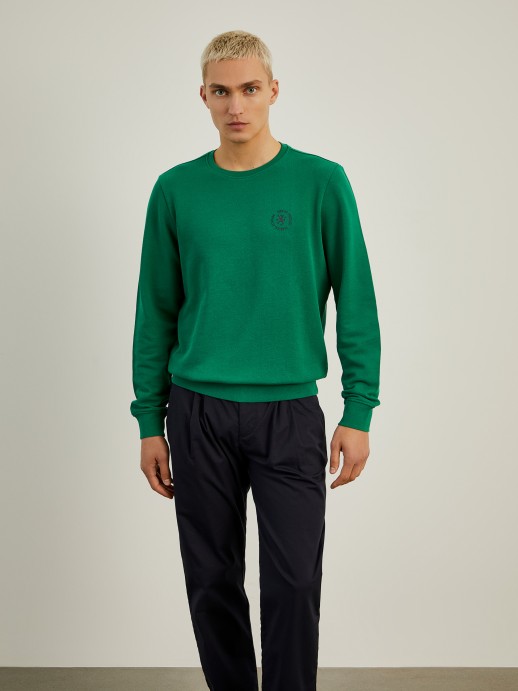 Round neck sweater