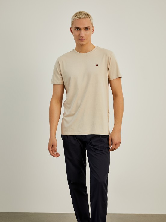 Basic cotton t-shirt