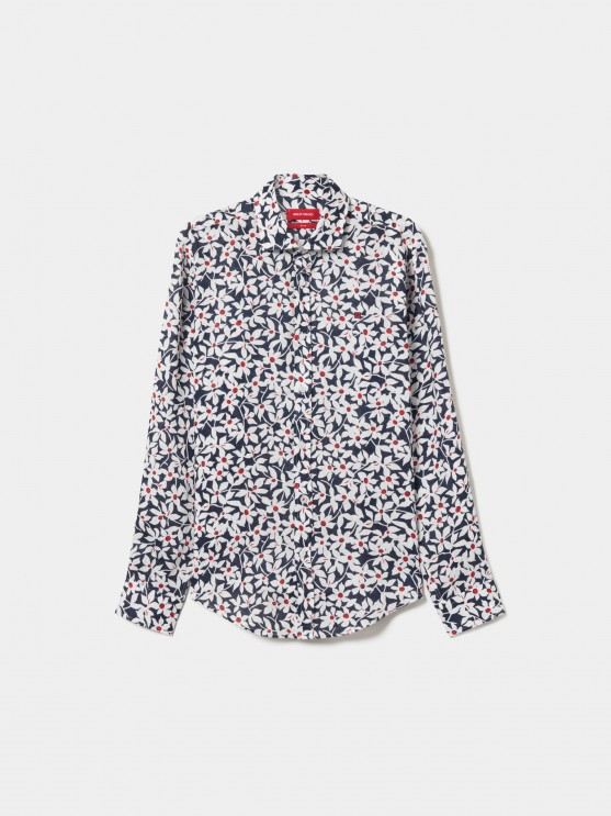 Camisa slim fit de lino con flores