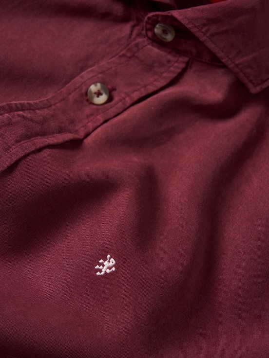 Camisa slim fit manga curta