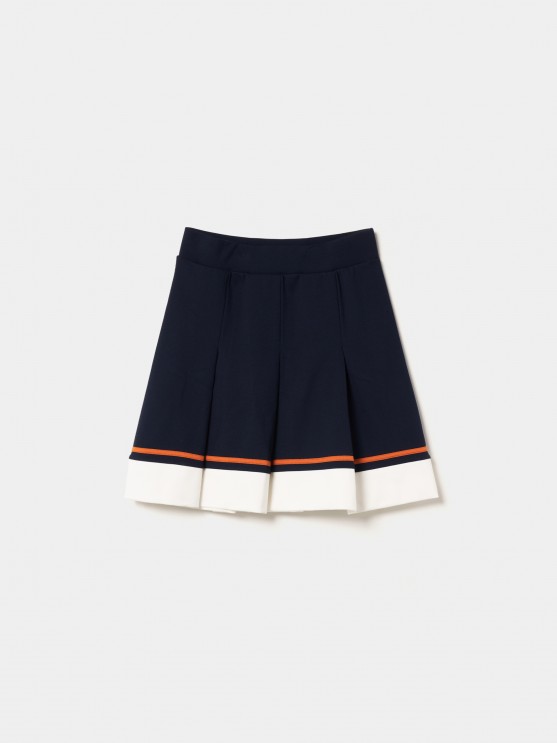 Mesh skirt with pleats