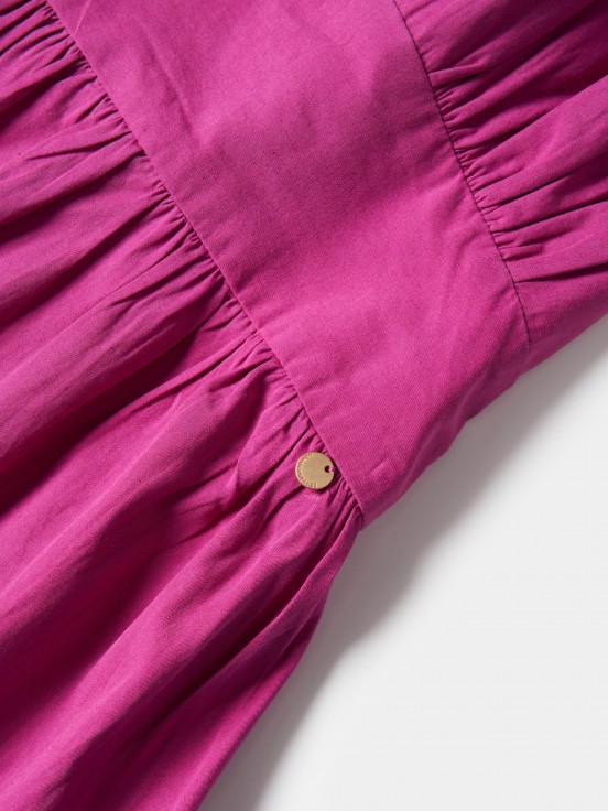 Vestido comprido com folhos