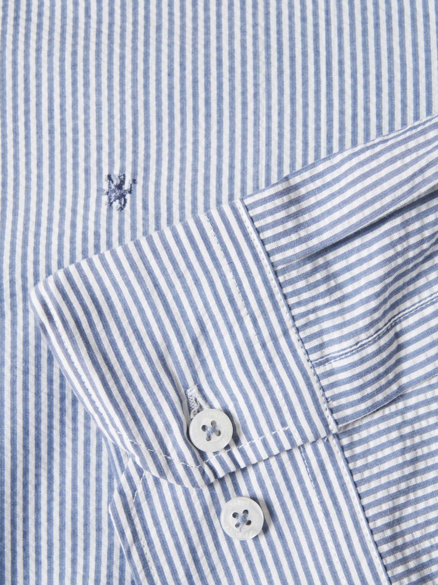 Camisa slim fit �s riscas