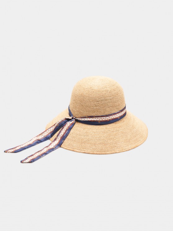 Raffia hat