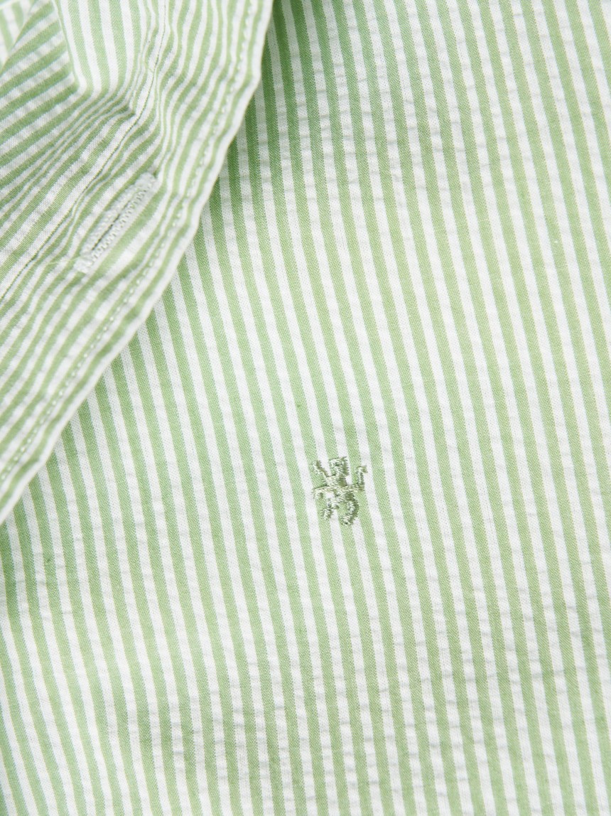 Camisa slim fit �s riscas