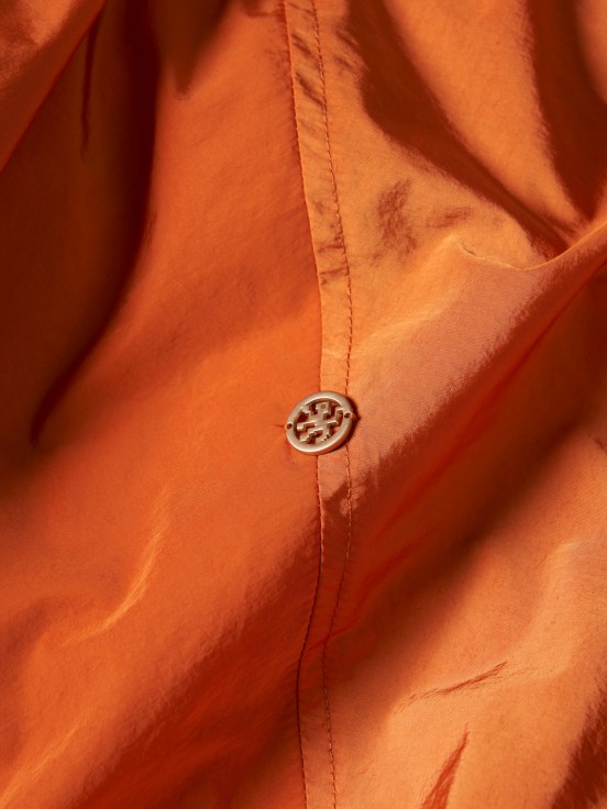 Parka con capucha