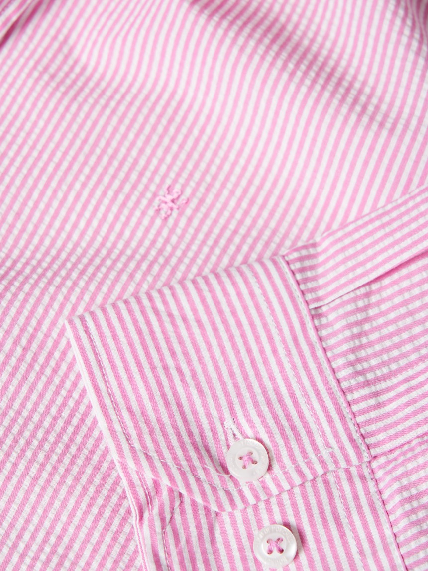 Camisa slim fit �s riscas