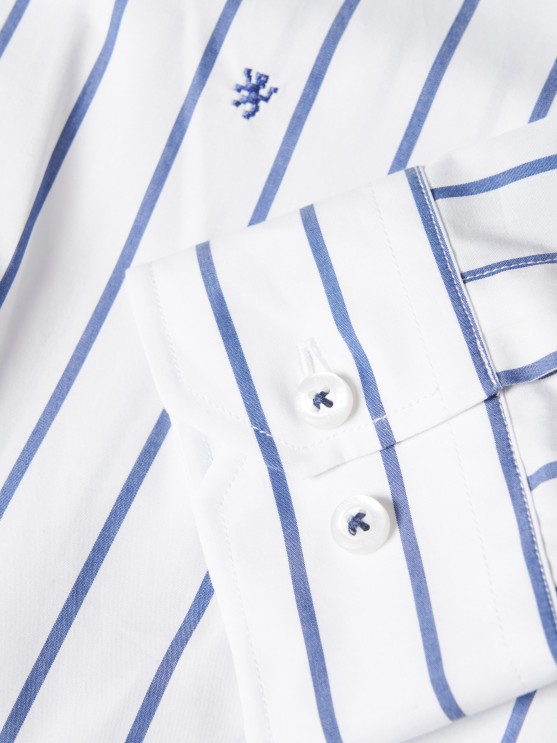 Slim fit striped shirt